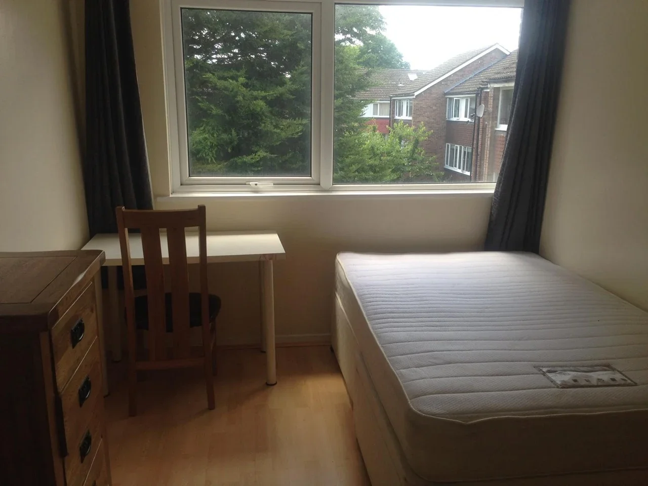 Flat Beaulieu Close in Greater London