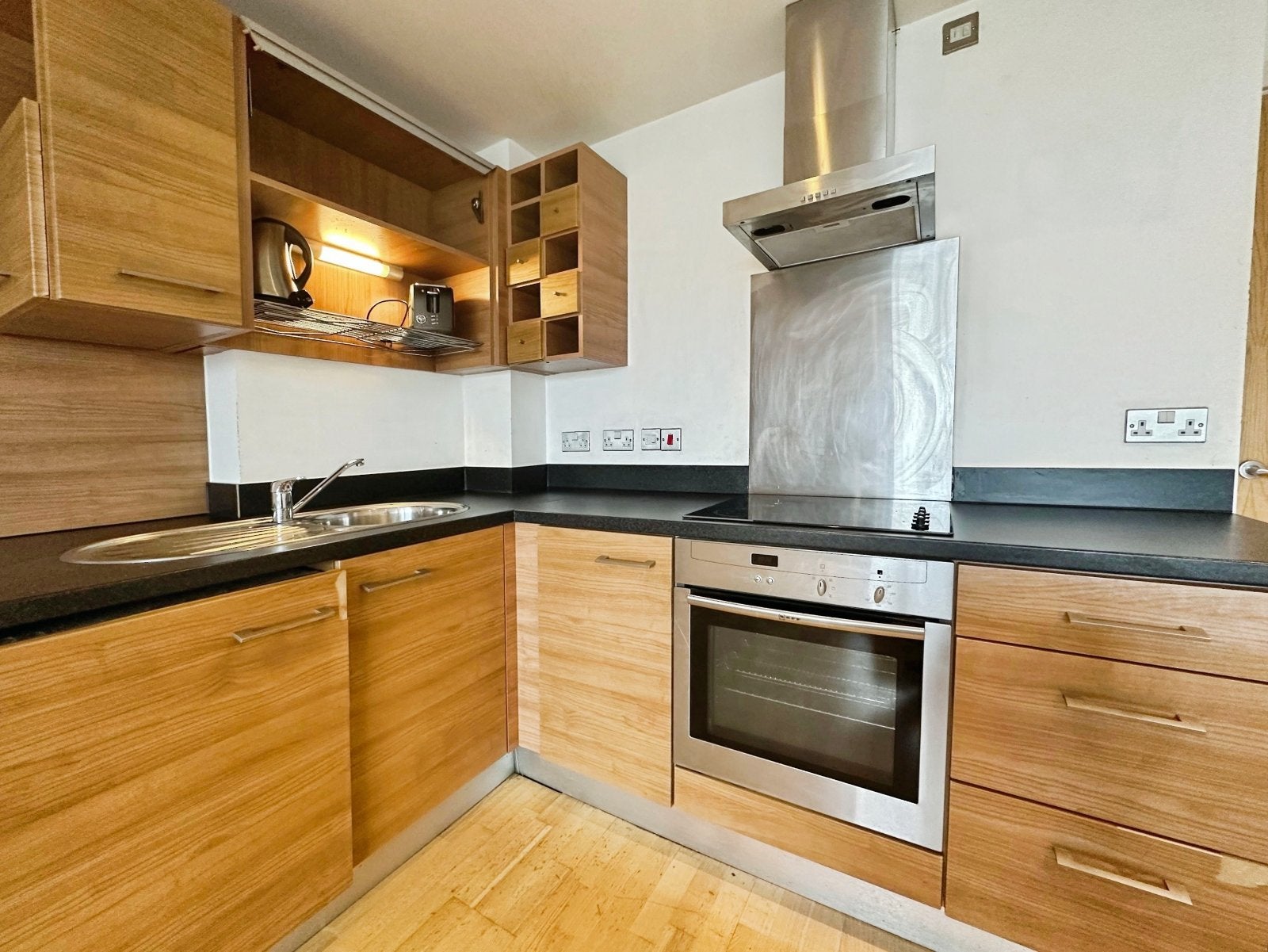 Flat Armouries Drive in Leeds
