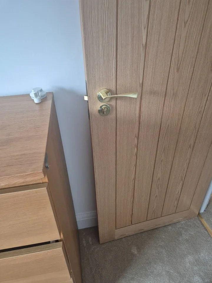 Room Kenneth Road in Greater London