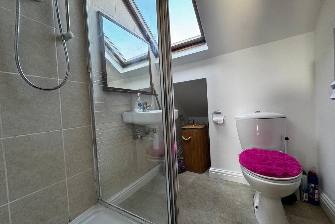 Flat Elford Grove in Leeds