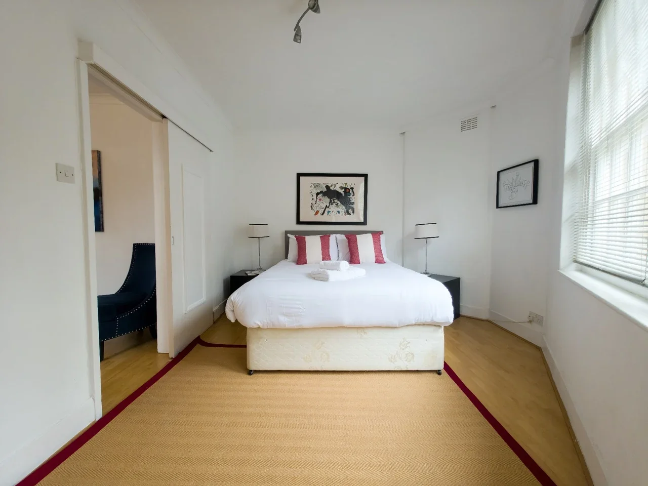 Flat Cressy Place in Greater London