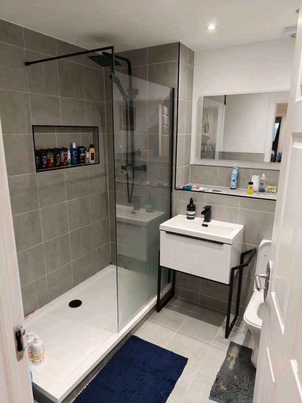 Room Scapa Way in Glasgow