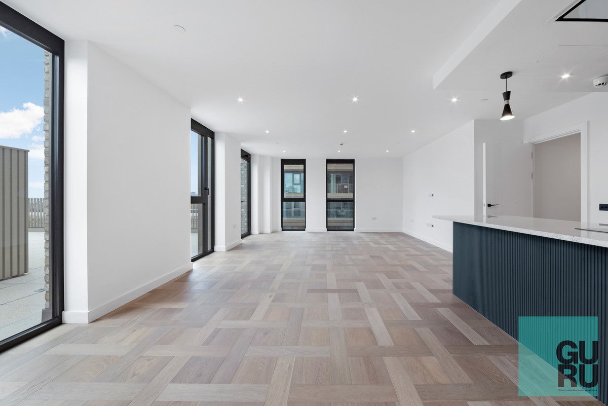 Flat Merino Gardens in Greater London
