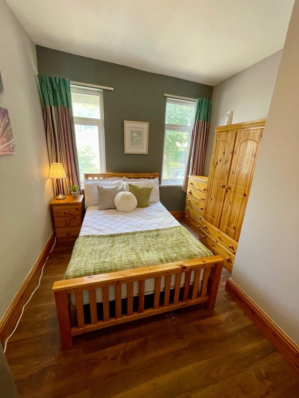 Room Himley Road in Dudley
