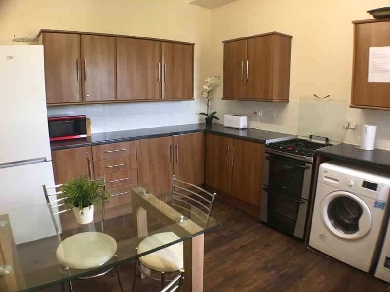 Room Himley Road in Dudley