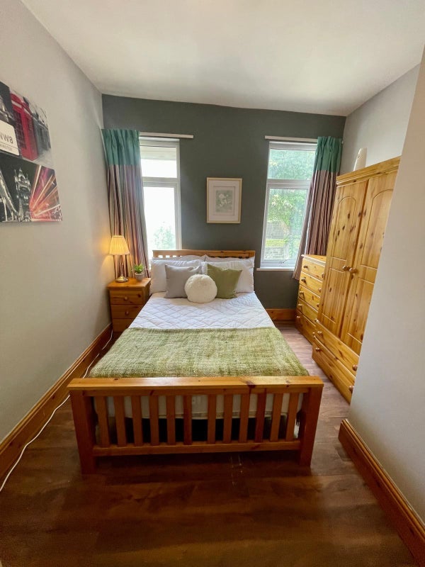Room Himley Road in Dudley