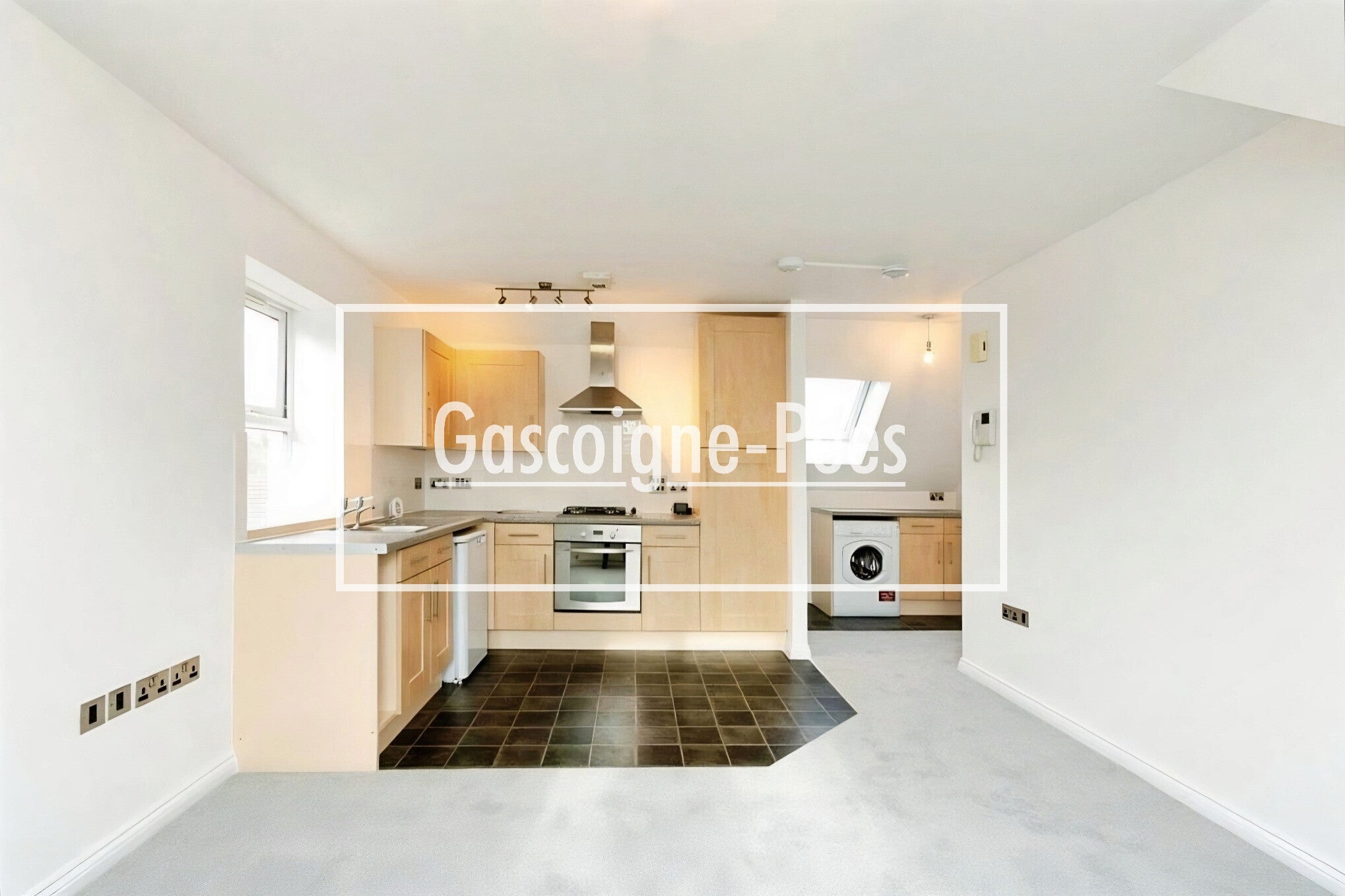 Flat Little Victoria Street in Basingstoke and Deane