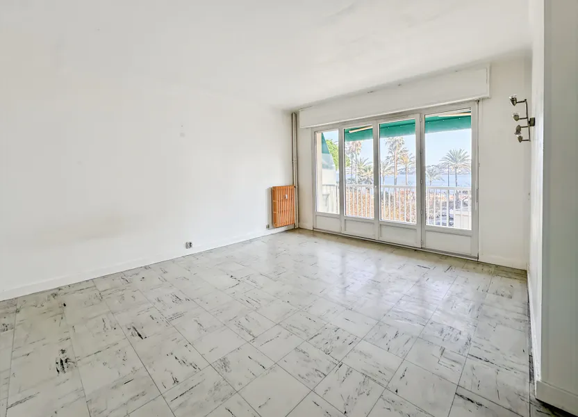 Flat Avenue Général Maizière in Antibes