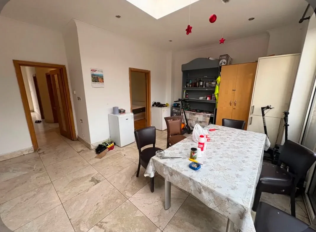 Room Arcadian Gardens in Greater London