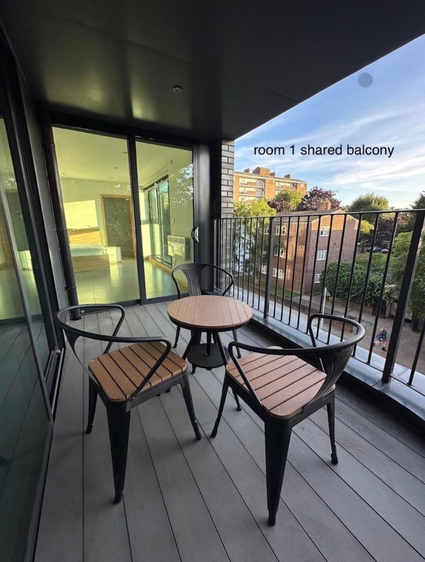 Room Lowth Road in Greater London