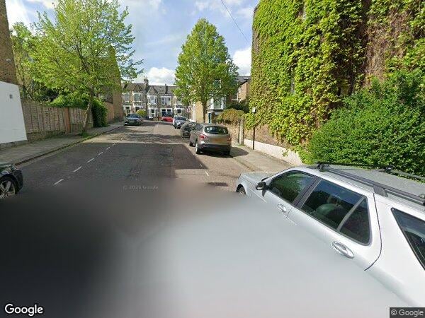 Flat Cross Road in Greater London