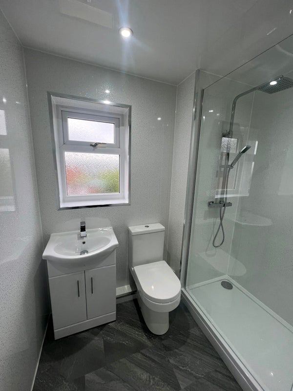 Room West Park Drive in Rotherham