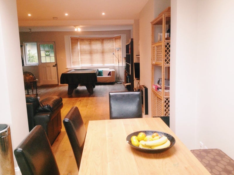 Room Princes Avenue in Greater London