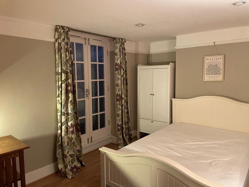 Room Salmon Lane in Greater London