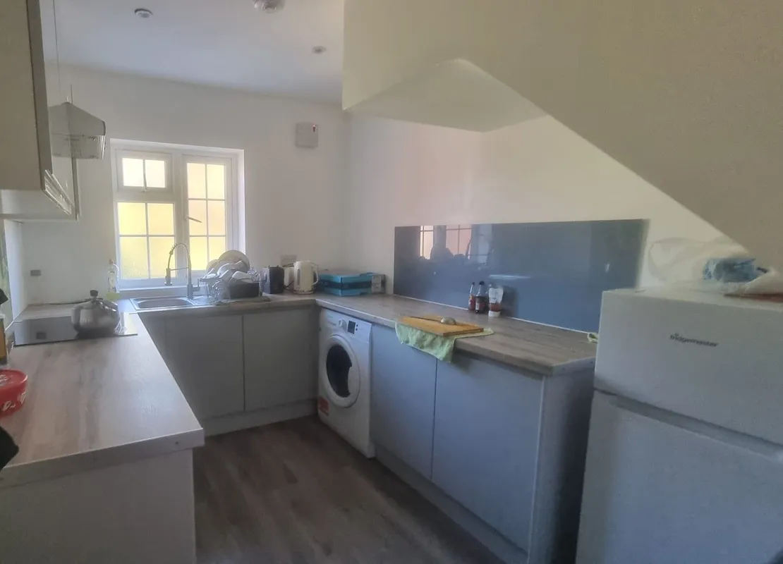 House Tangmere Gardens in Greater London