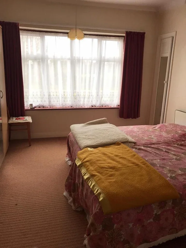 House Uxbridge Road in Greater London