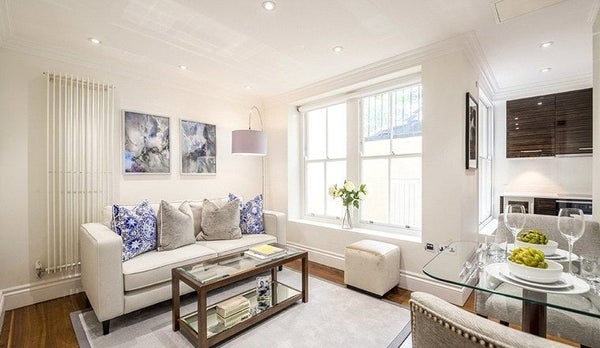 Flat Kensington Gardens Square in London