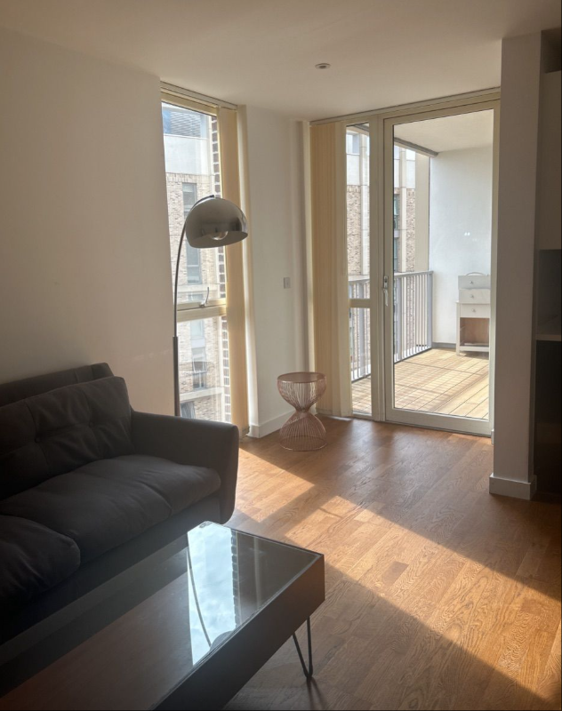Flat Terry Spinks Place in Greater London