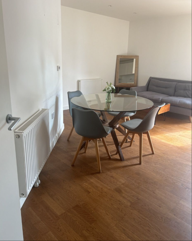 Flat Terry Spinks Place in Greater London