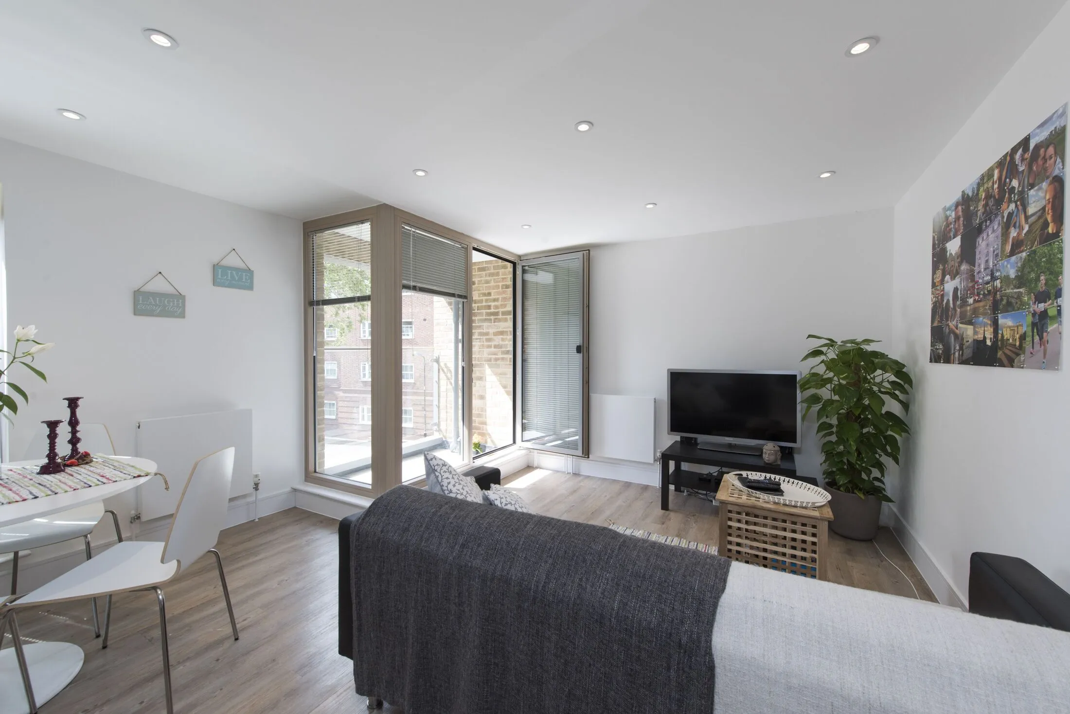 Flat Triangle Place in Greater London