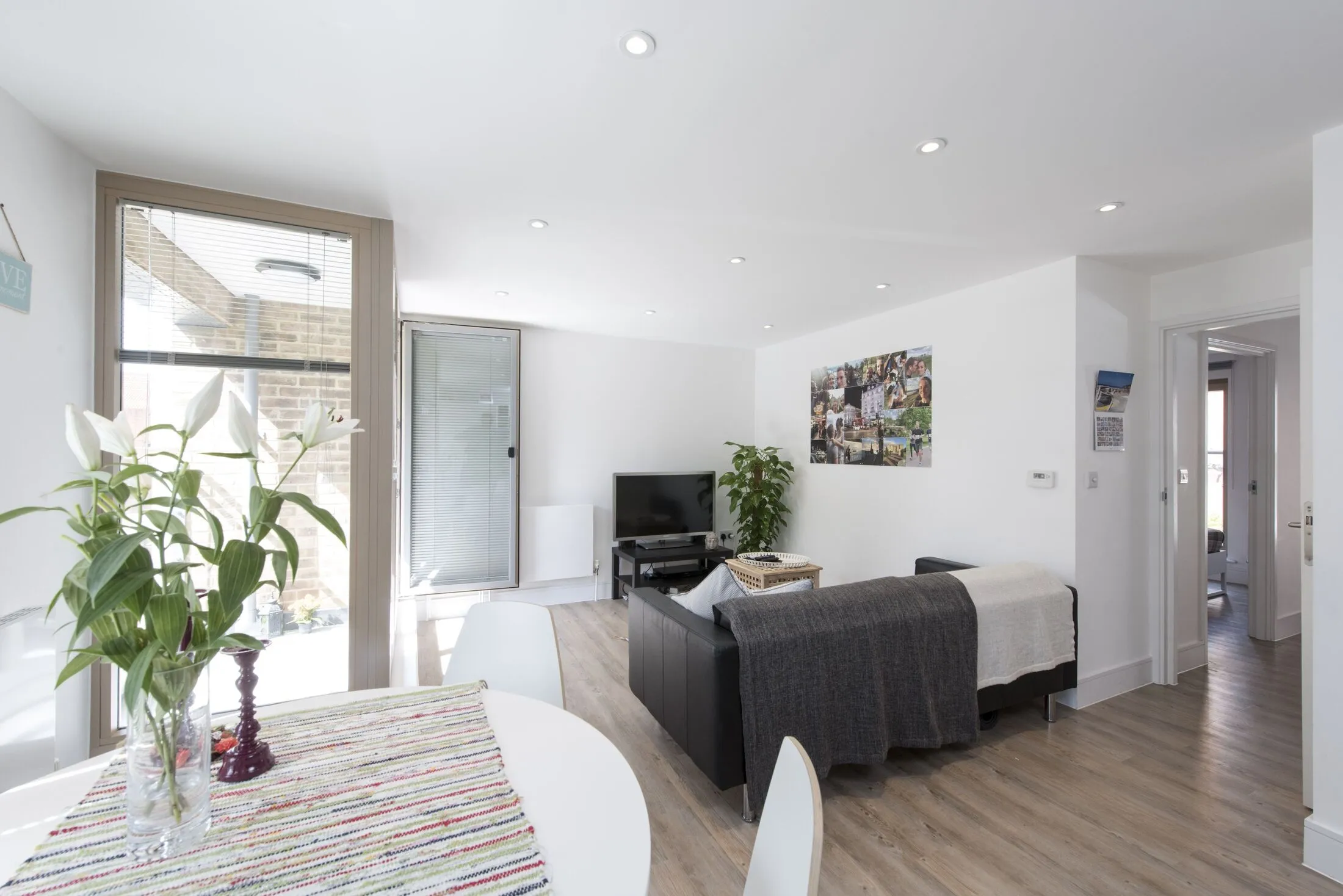 Flat Triangle Place in Greater London
