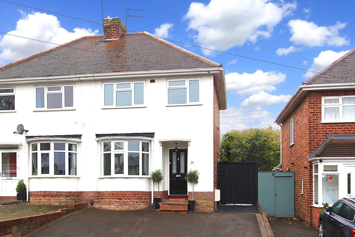 House Hollybush Lane in Wolverhampton