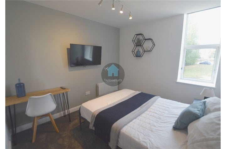 Flat Granville Gardens in Newcastle upon Tyne