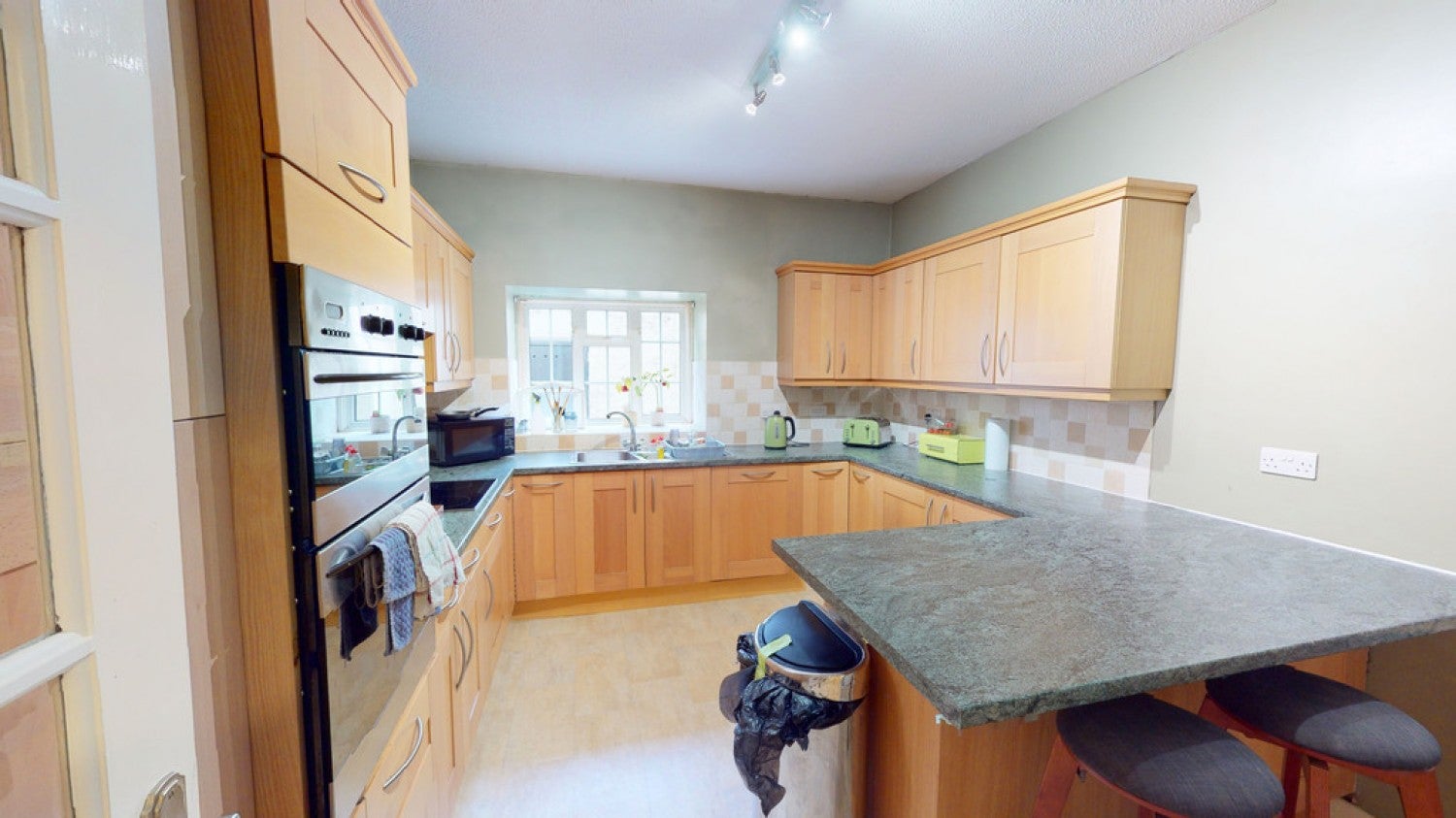 Flat Hatherley Court Road in Cheltenham
