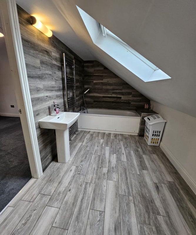 Room Osborne Road in Tameside