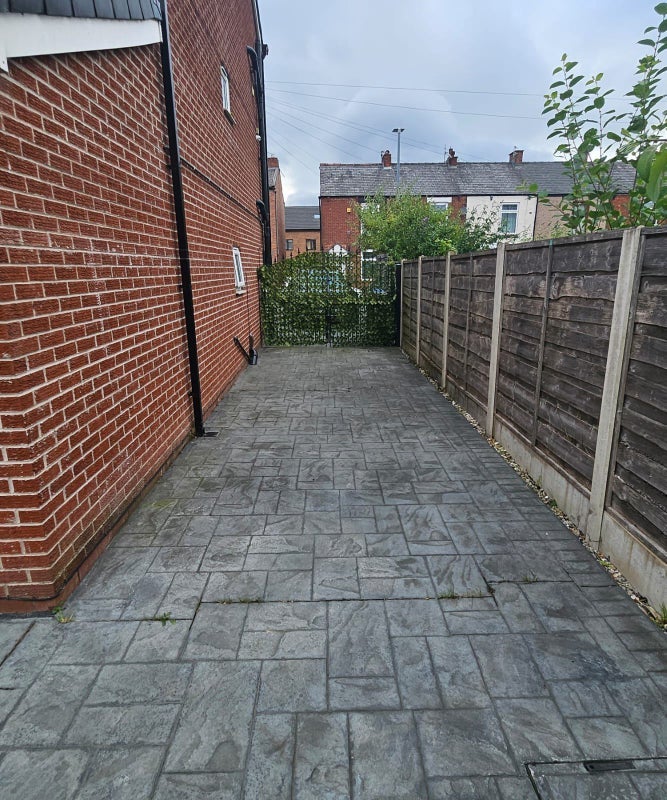 Room Osborne Road in Tameside