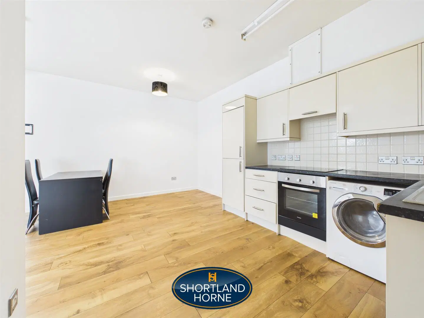 Flat Aldbourne Road in Coventry