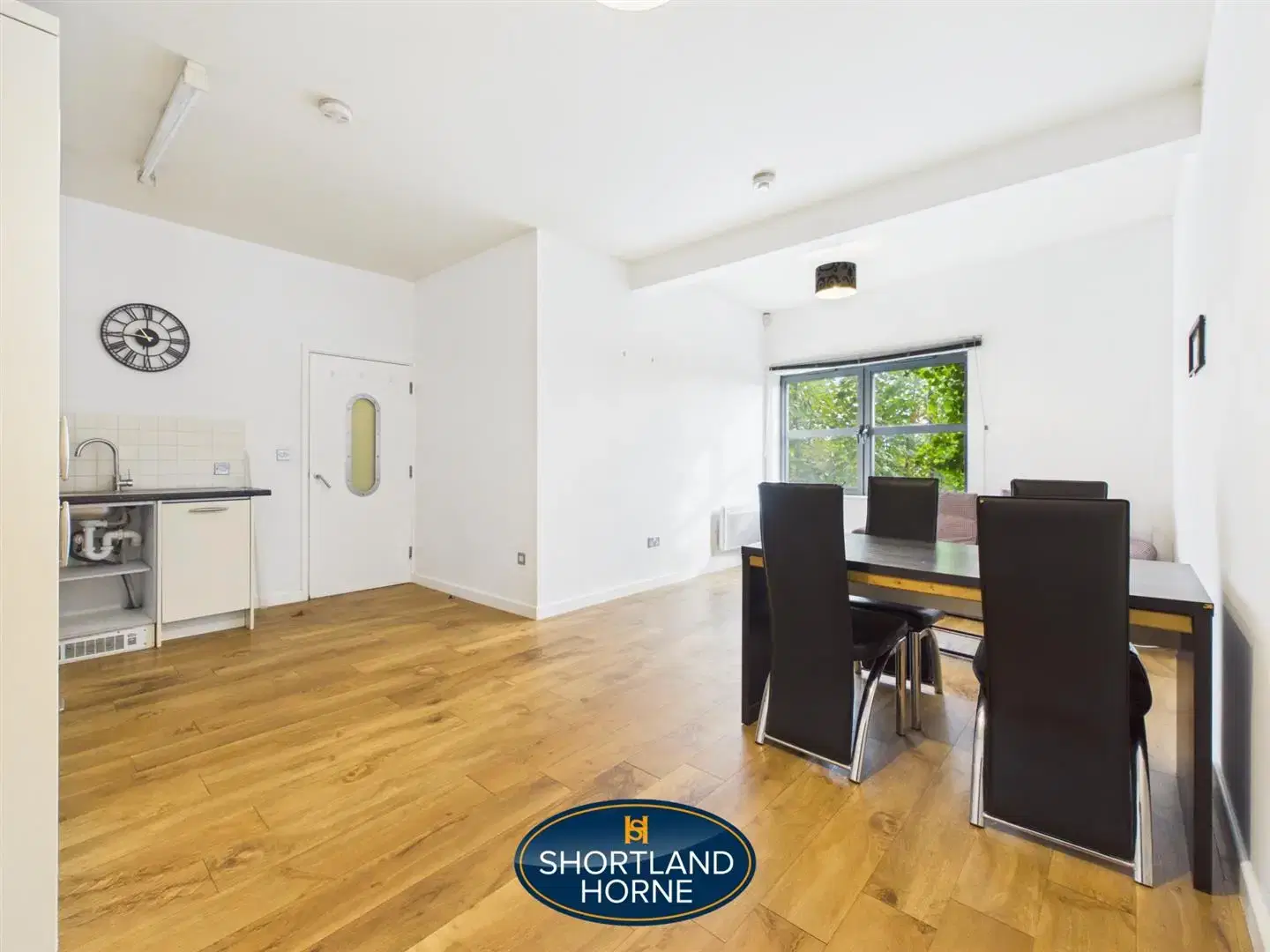 Flat Aldbourne Road in Coventry