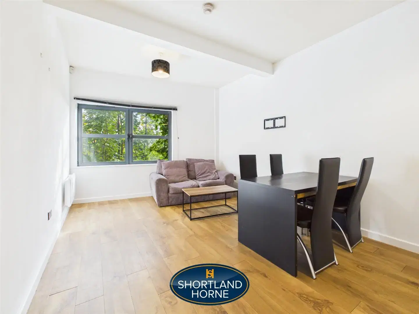 Flat Aldbourne Road in Coventry
