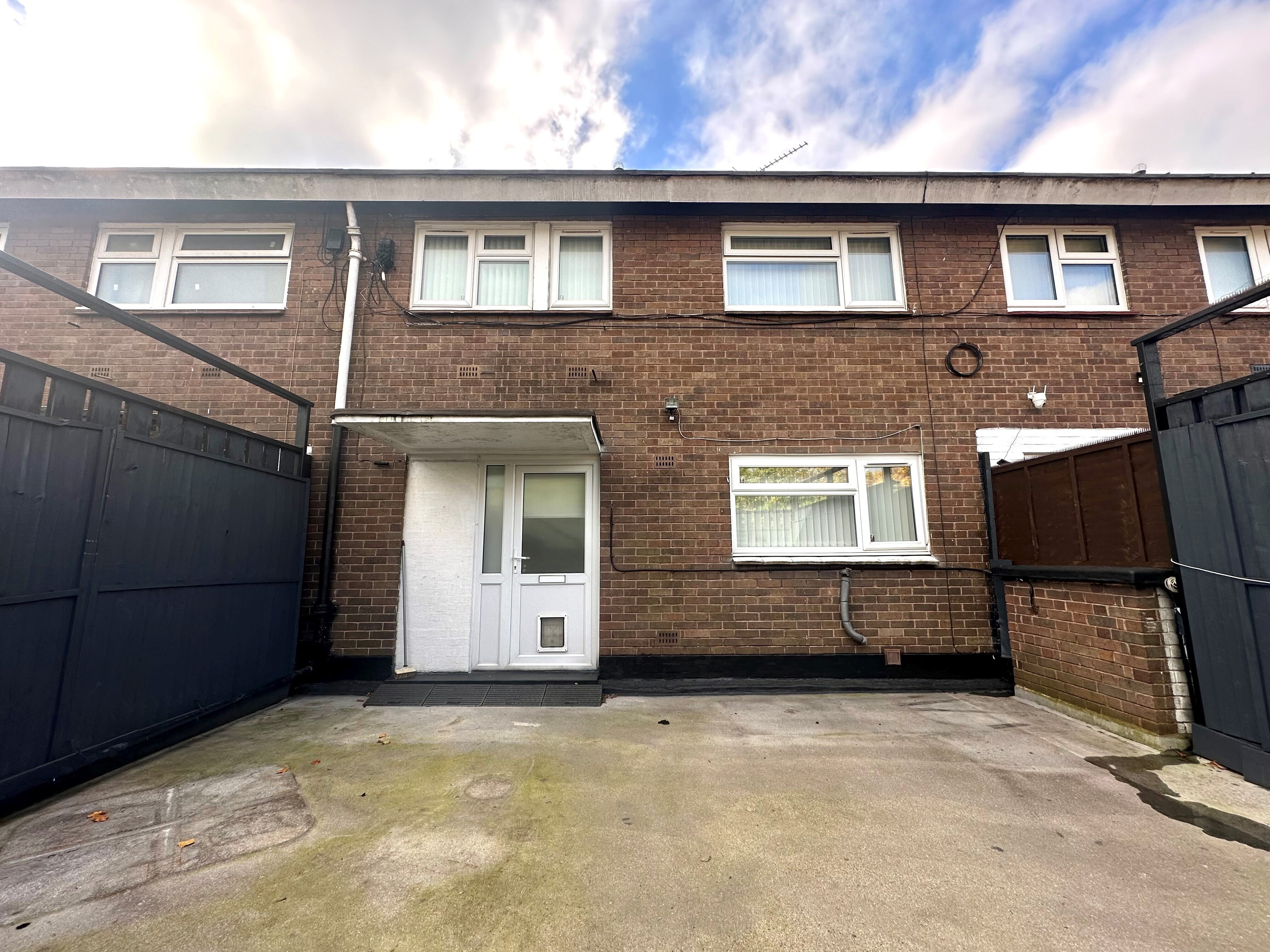 Flat Old Warwick Road in Solihull