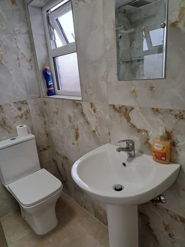 Room Northcote Road in Greater London