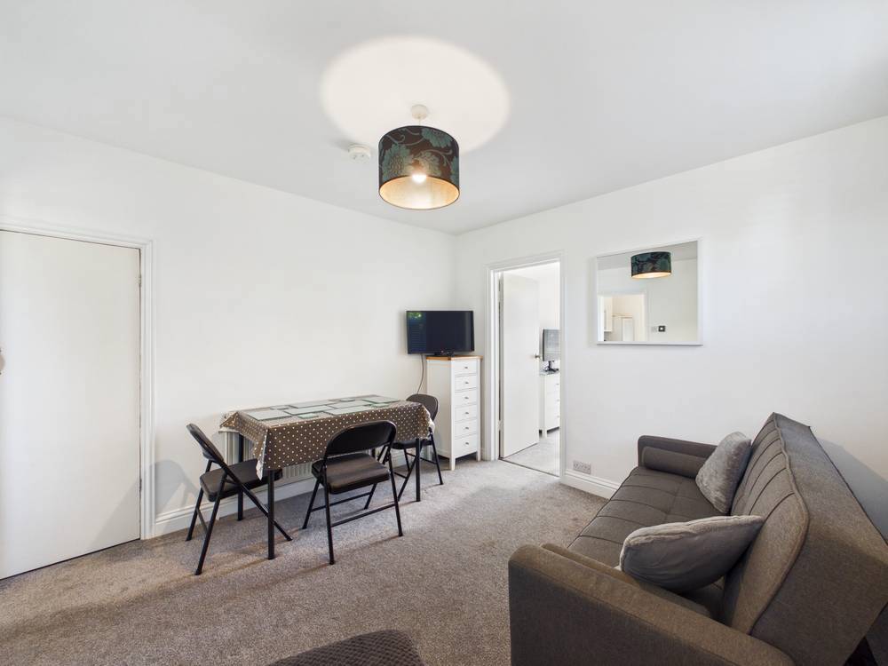 Flat Marconi Road in Chelmsford