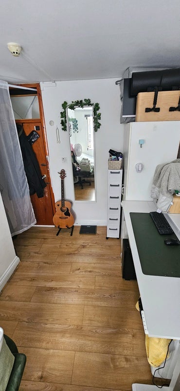 Room Hoxton Street in Greater London