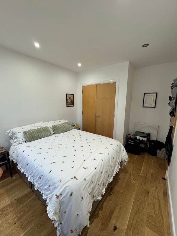 Room Kingsland Road in Greater London
