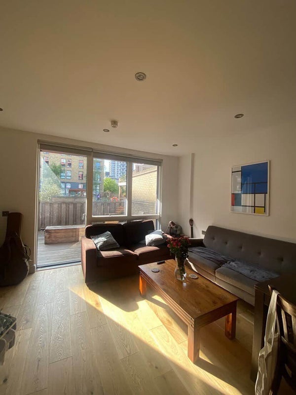 Room Kingsland Road in Greater London