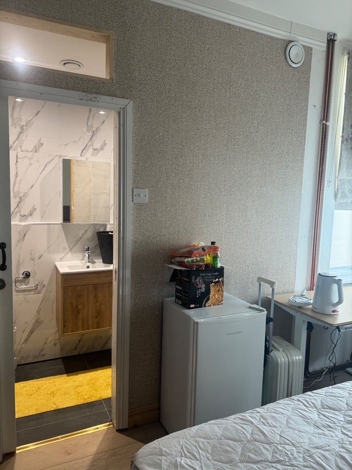 Room Belmont Road in Greater London