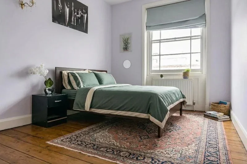 Room Coldharbour Lane in Greater London