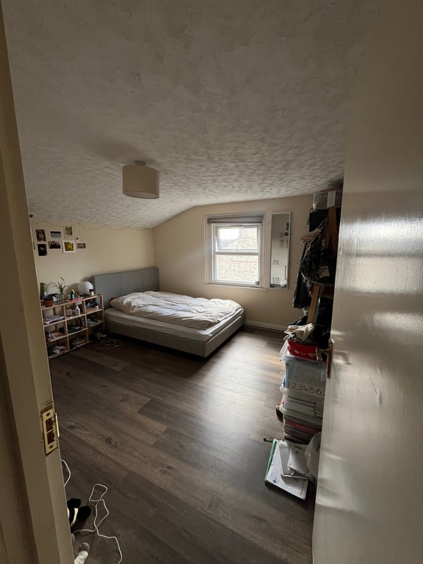 Room Bucharest Road in Greater London