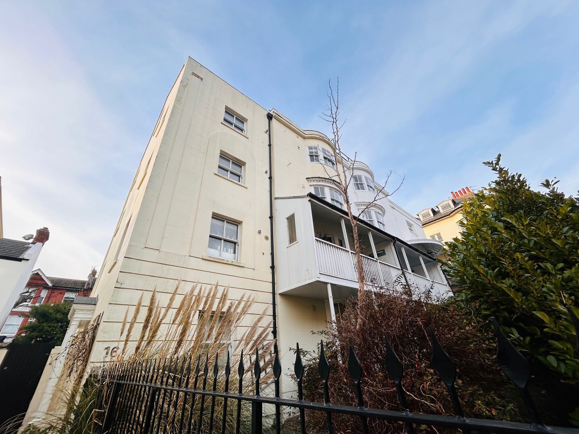 Flat Upper Rock Gardens in Brighton