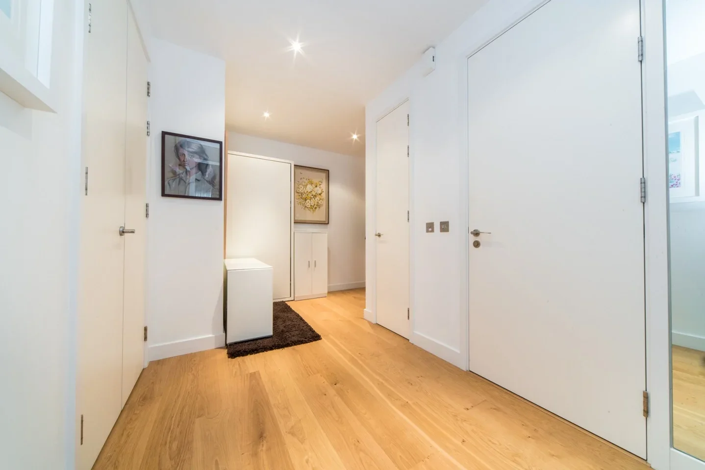 Flat Gatliff Road in City of Westminster
