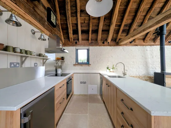 Flat Ludpit Lane in Rother