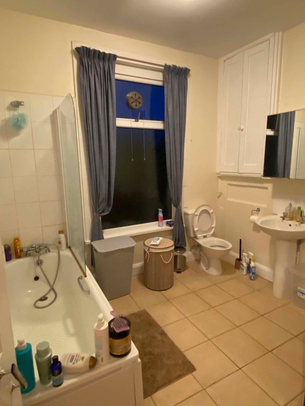 Room Murchison Road in Greater London