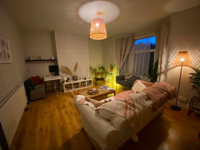Room Murchison Road in Greater London