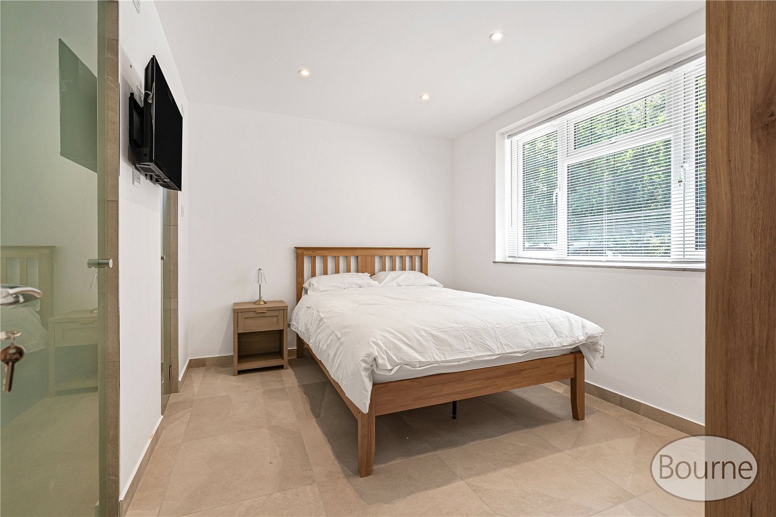 Room Loncin Mead Avenue in Borough of Runnymede