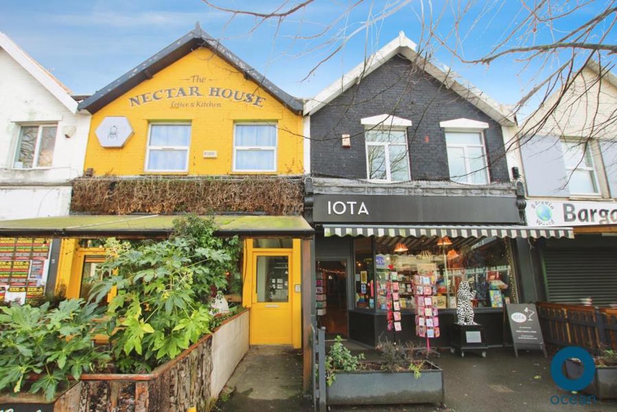 Flat Gloucester Road in Bristol