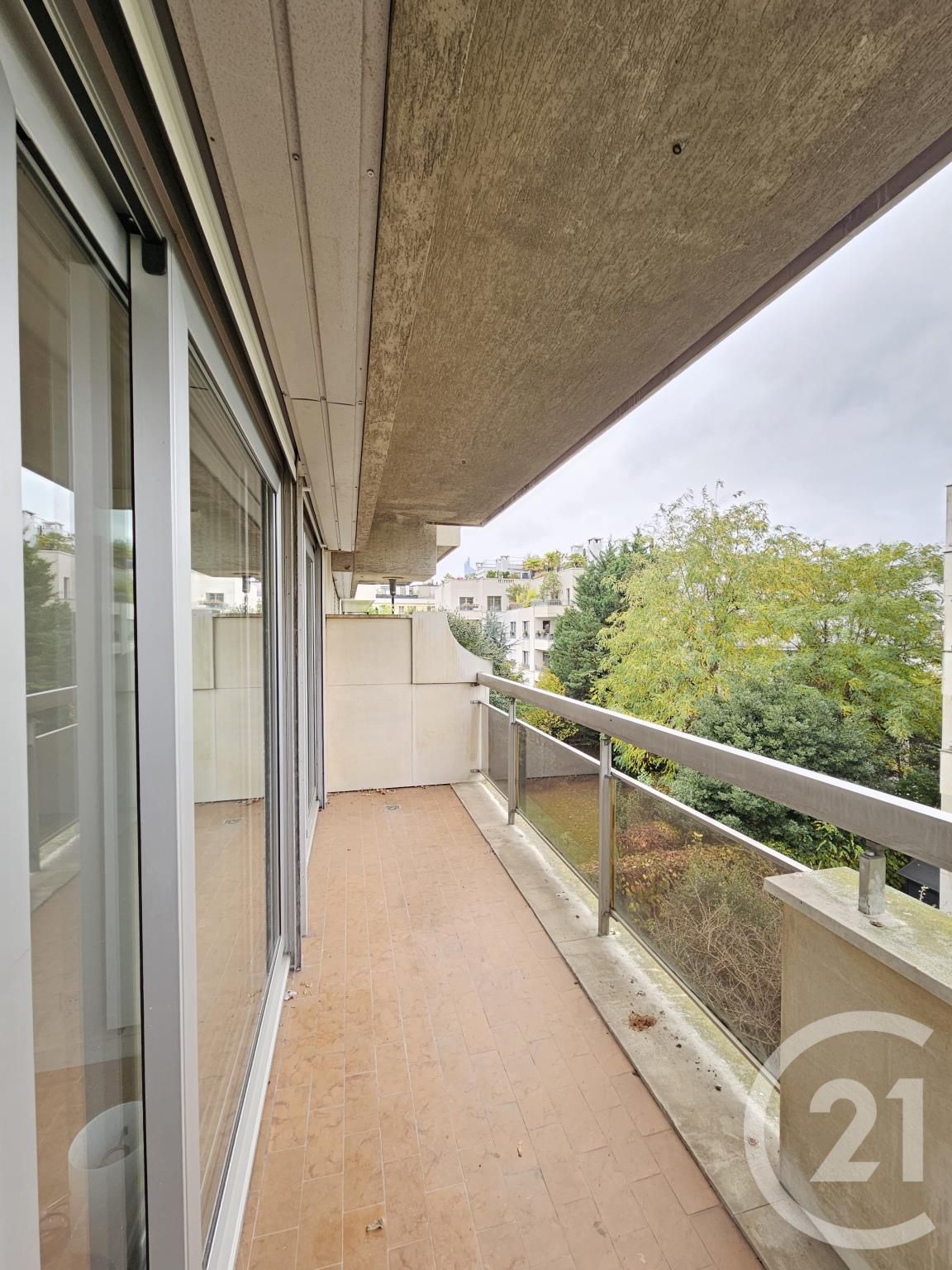 Flat Boulevard de la Saussaye in Neuilly-sur-Seine